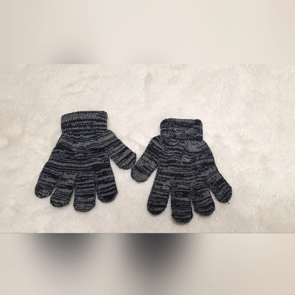 Striped Black and Gray Boys Gloves Size  2T-4T